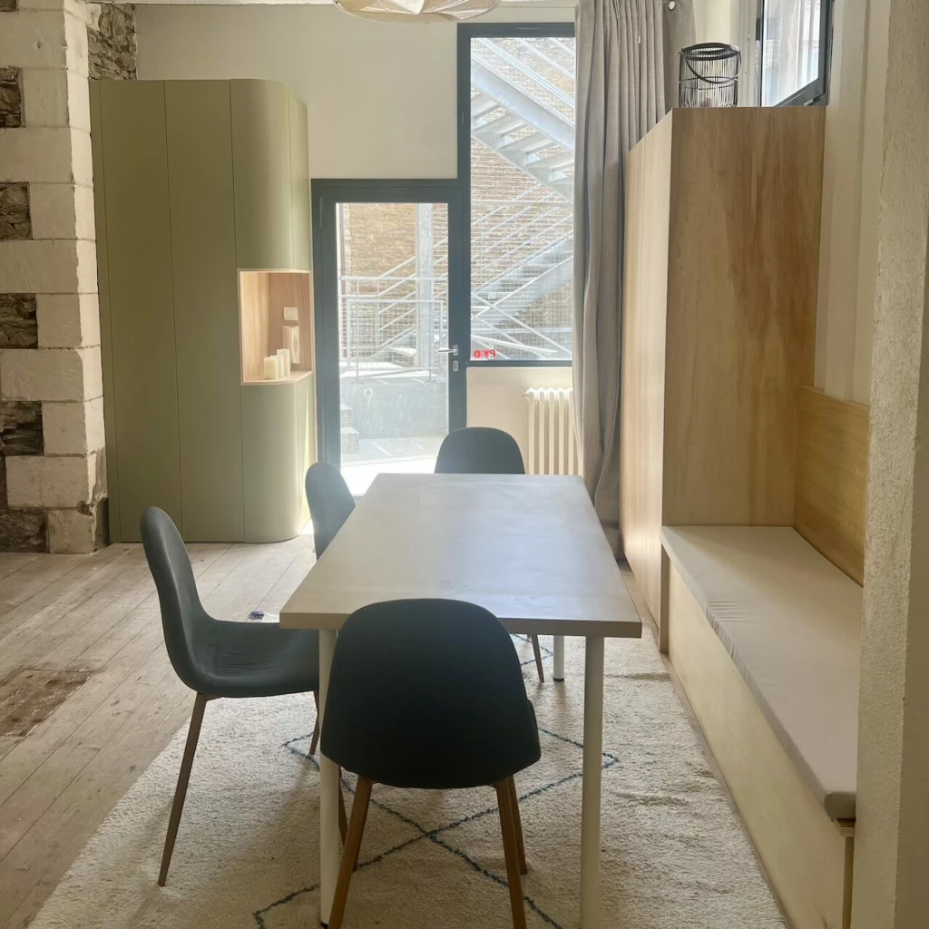 Après — Hommage au brut — Aménagement d’un loft